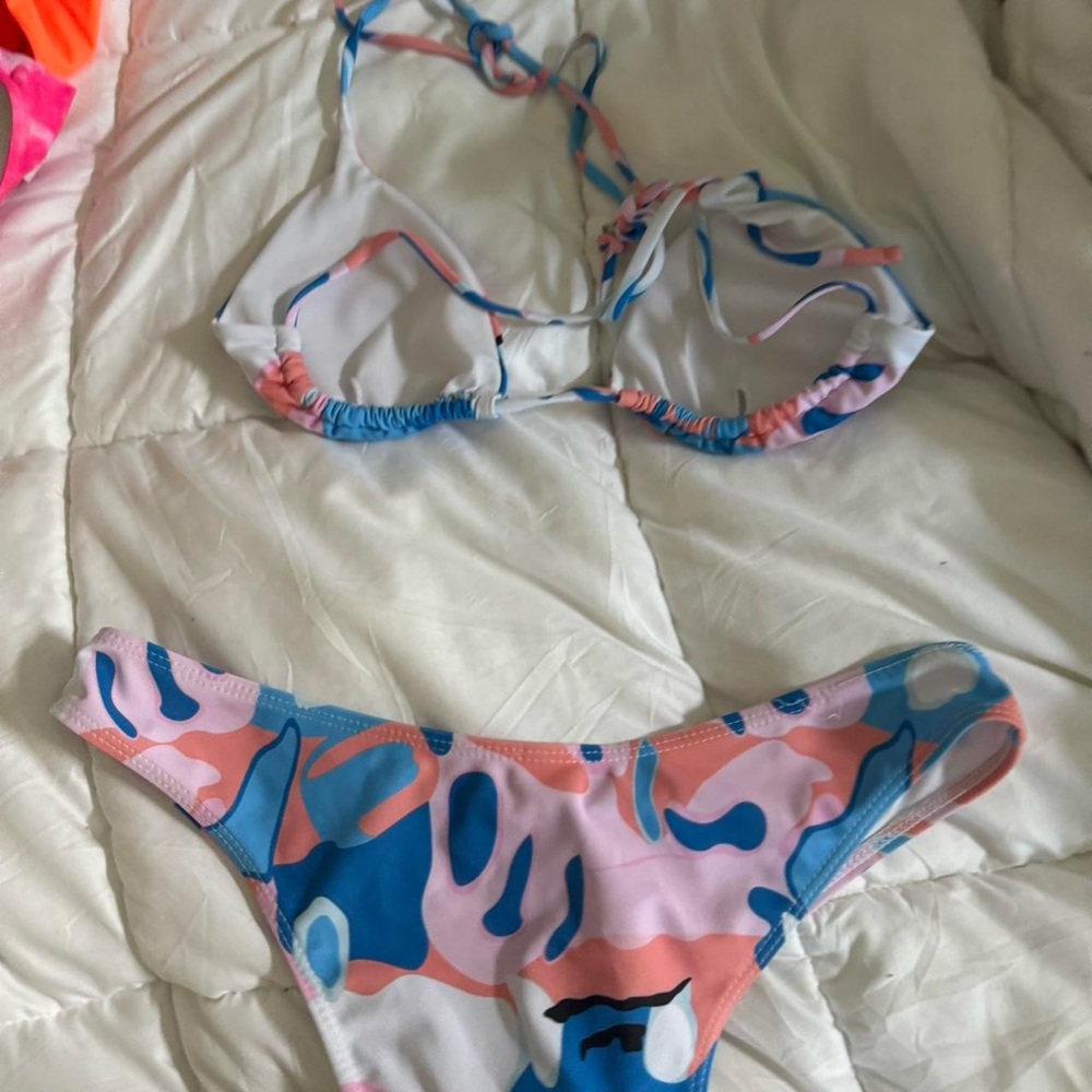 Bikini patterned set - Picture 2 of 2